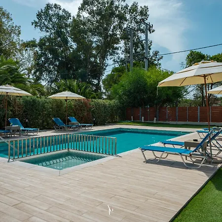 Apartmán Nancy's Budget With Pool & Jacuzzi By 