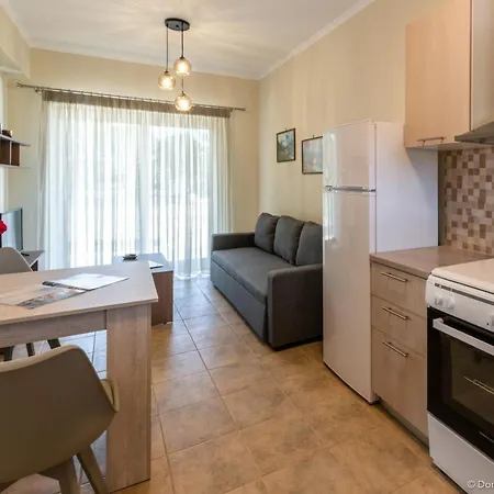 Nancy's Budget With Pool & Jacuzzi By 