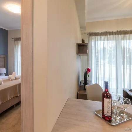 Nancy's Budget With Pool & Jacuzzi By 