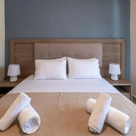 Nancy's Budget With Pool & Jacuzzi By 