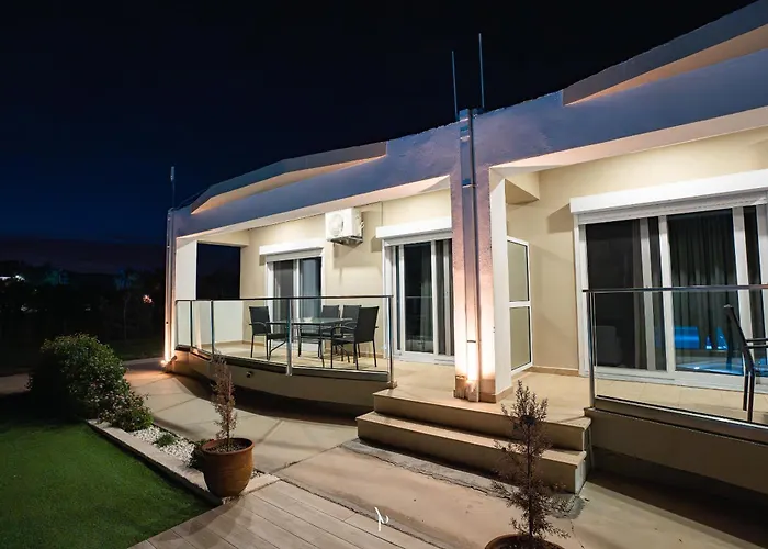 Nancy's Budget With Pool & Jacuzzi By 