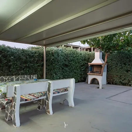 Nancy's Budget With Pool & Jacuzzi By 