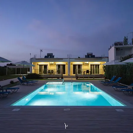 Nancy's Budget With Pool & Jacuzzi By 