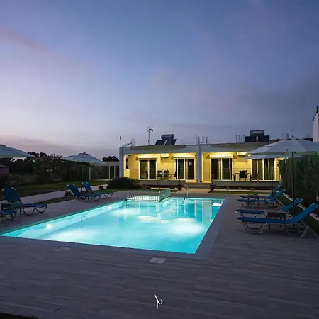 Nancy's Budget With Pool & Jacuzzi By 