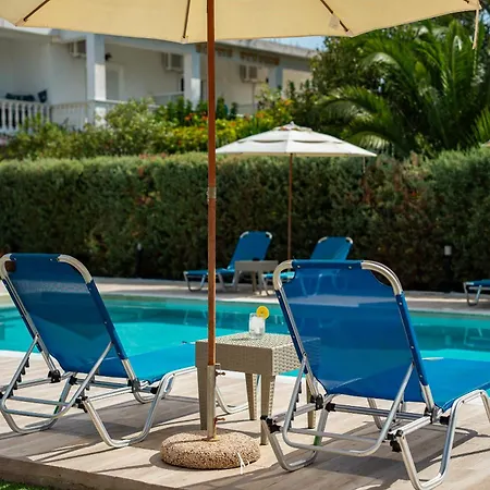 Nancy's Budget With Pool & Jacuzzi By 