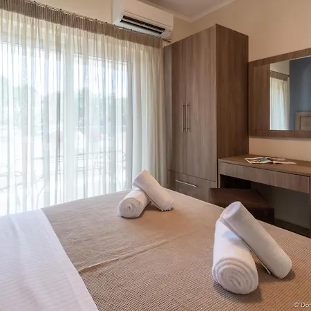 Nancy's Budget With Pool & Jacuzzi By 