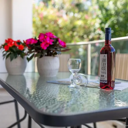 Appartement Nancy's Budget With Pool & Jacuzzi By 