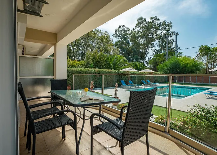Nancy's Budget With Pool & Jacuzzi By 
