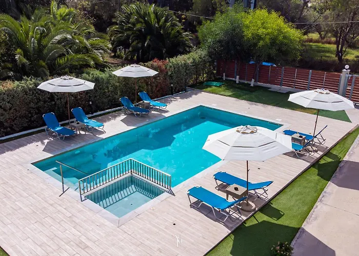 Nancy's Budget With Pool & Jacuzzi By 