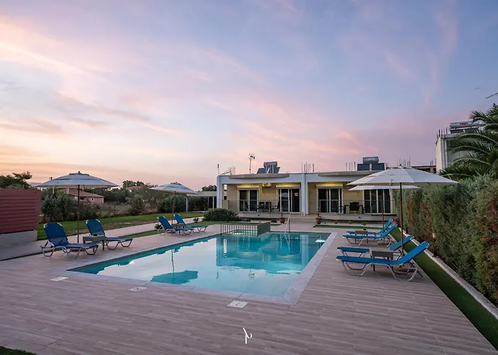 Daire Nancy's Budget With Pool & Jacuzzi By 